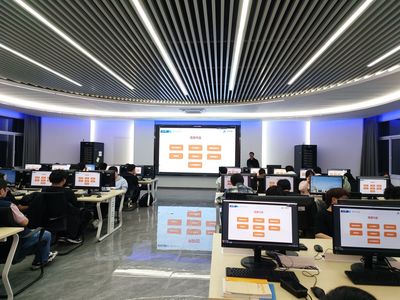 新華三杯再啟新程，信息工程學(xué)院舉行第十四屆全國(guó)大學(xué)生數(shù)字技術(shù)大賽宣講會(huì)